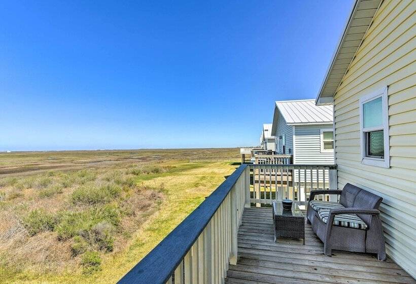 Surfside Beach House W/ Scenic Ocean Views & Deck!