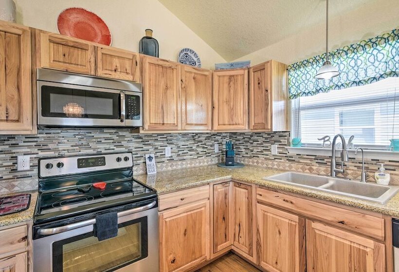 Surfside Beach House W/ Scenic Ocean Views & Deck!