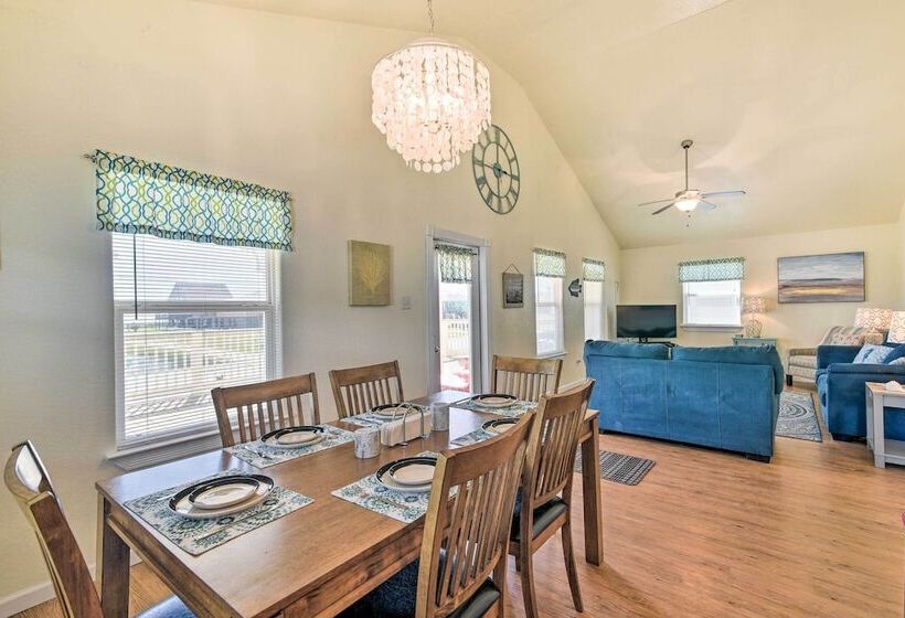 Surfside Beach House W/ Scenic Ocean Views & Deck!