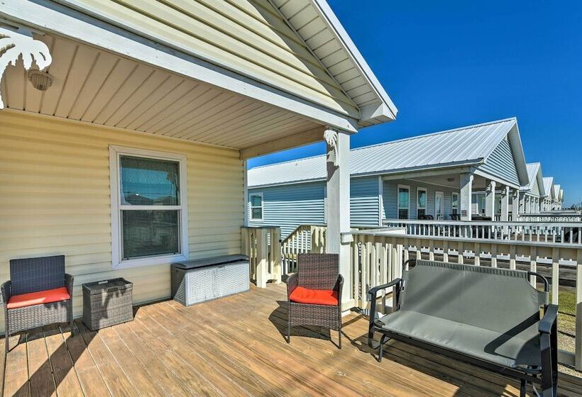 Surfside Beach House W/ Scenic Ocean Views & Deck!