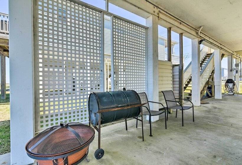 Surfside Beach House W/ Scenic Ocean Views & Deck!