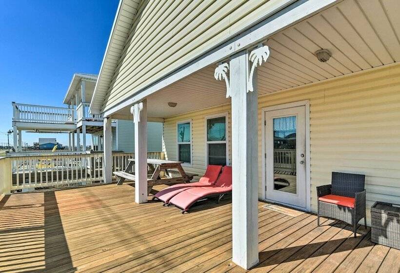 Surfside Beach House W/ Scenic Ocean Views & Deck!