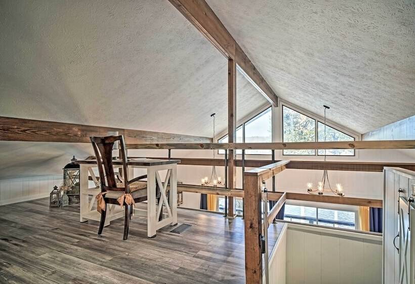 Ten Mile Home On Watts Bar Lake W/ 2 Docks!