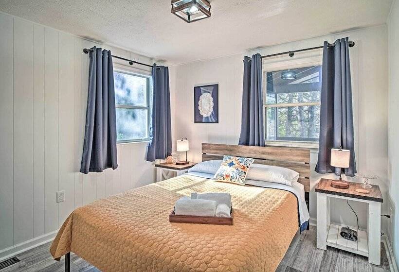 Ten Mile Home On Watts Bar Lake W/ 2 Docks!