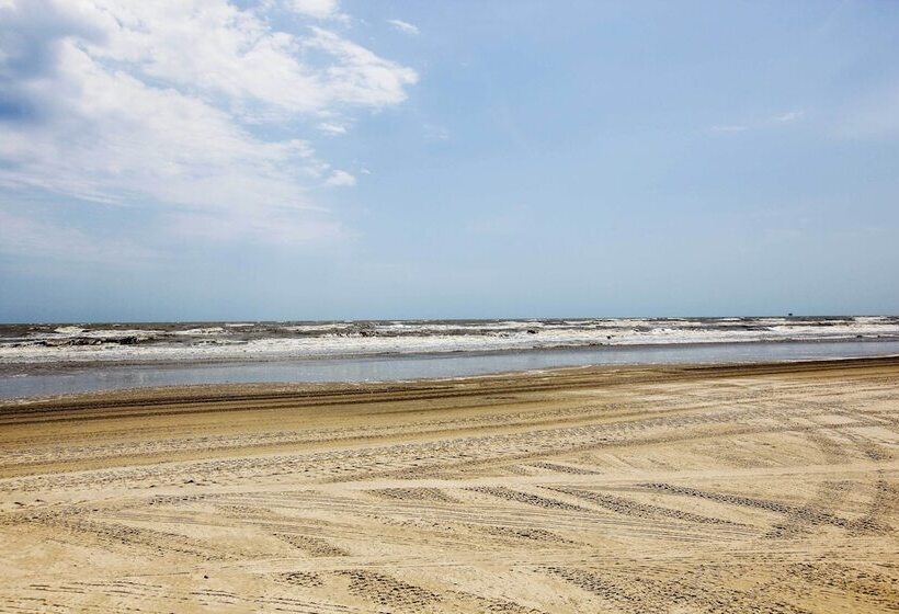 Port Bolivar Getaway W/ Ocean View: Walk To Beach!