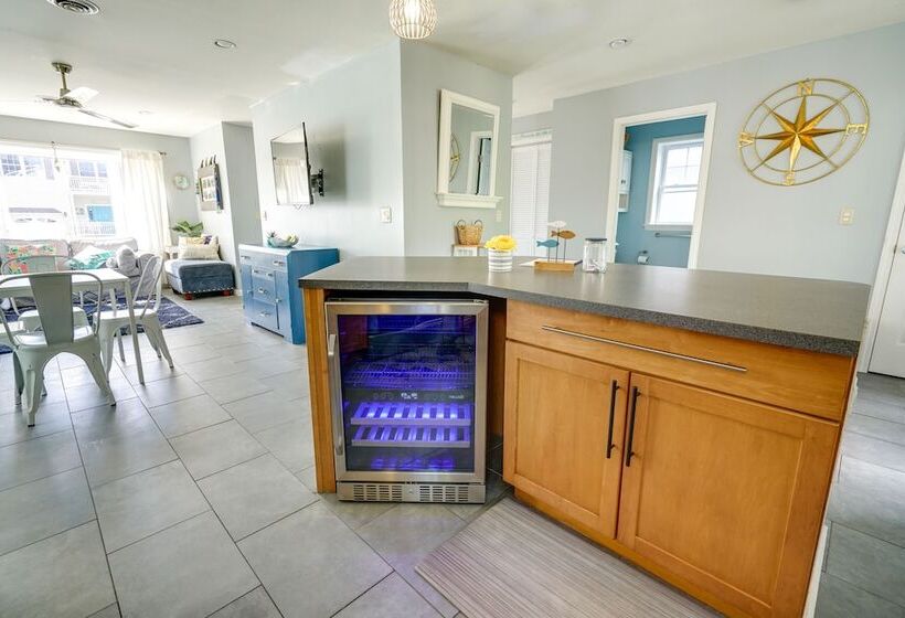 The 1818 Home W/ Porch & Grill   1 Mi To Beach!