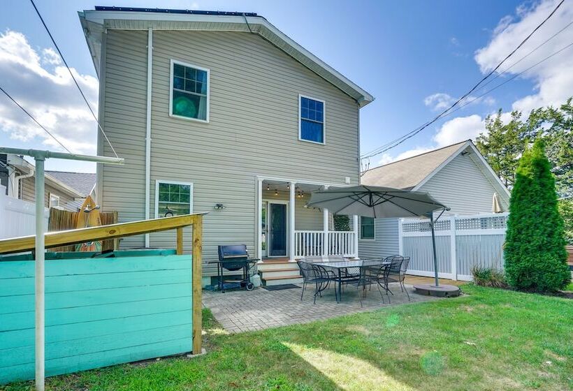 The 1818 Home W/ Porch & Grill   1 Mi To Beach!