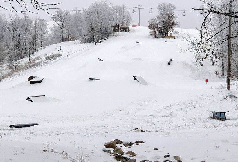 The Lakefront Home   5 Minutes From Detroit Lakes!