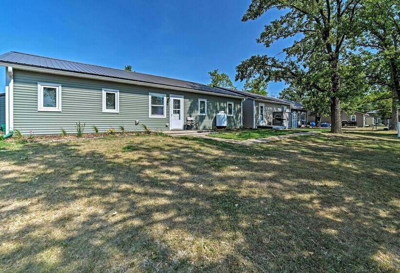 The Lakefront Home   5 Minutes From Detroit Lakes!