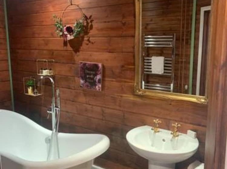 The Lodge   Peaceful Relaxing Hideaway