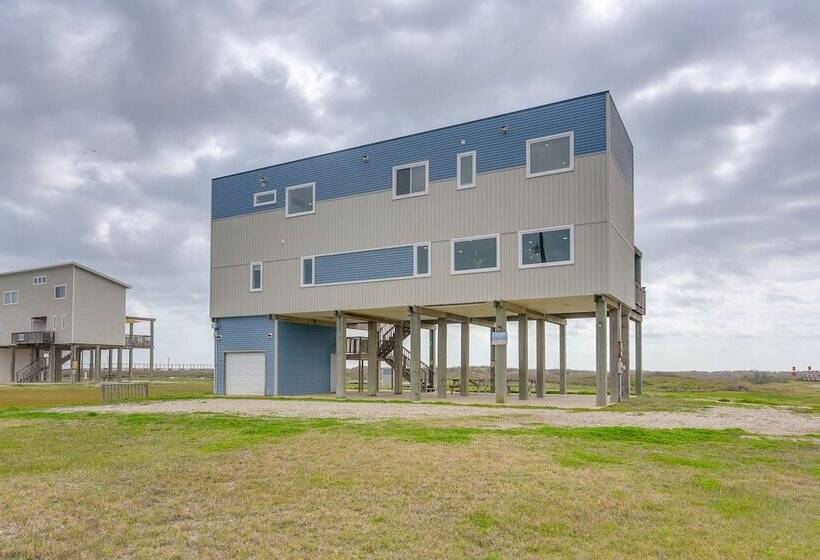 Boardwalk To Beach: Ocean View Surfside Home!