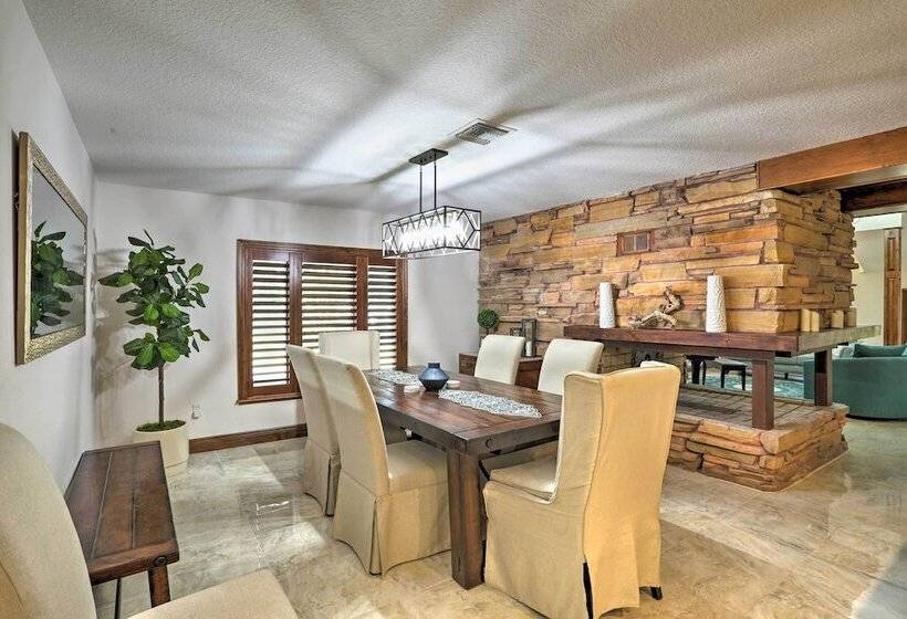 The Peacock Farm Largo Home + Outdoor Oasis!