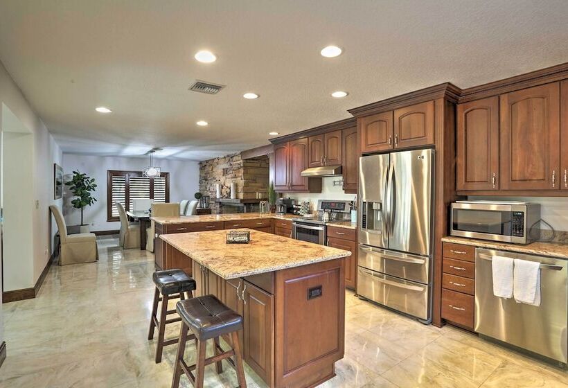 The Peacock Farm Largo Home + Outdoor Oasis!