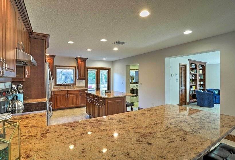 The Peacock Farm Largo Home + Outdoor Oasis!