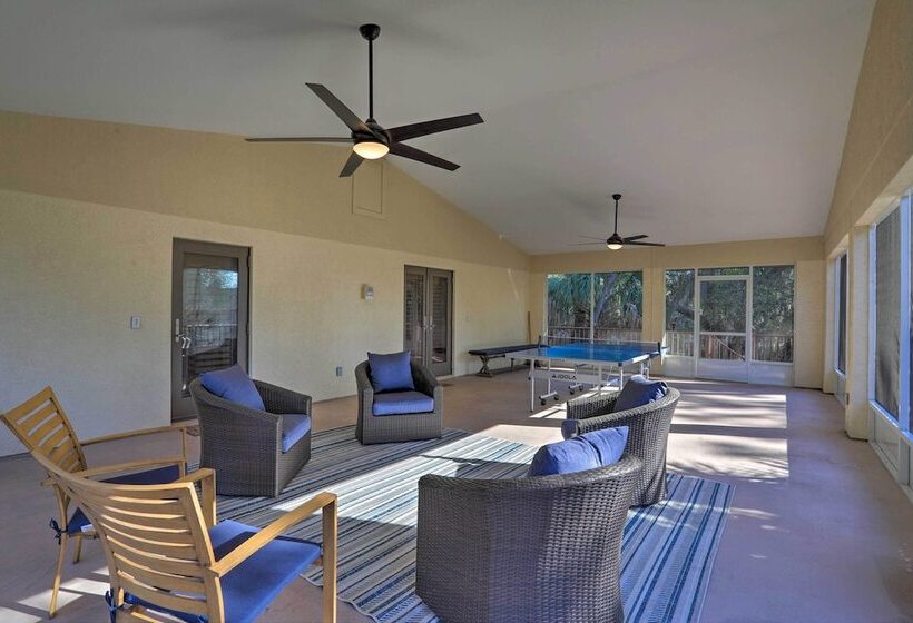 The Peacock Farm Largo Home + Outdoor Oasis!