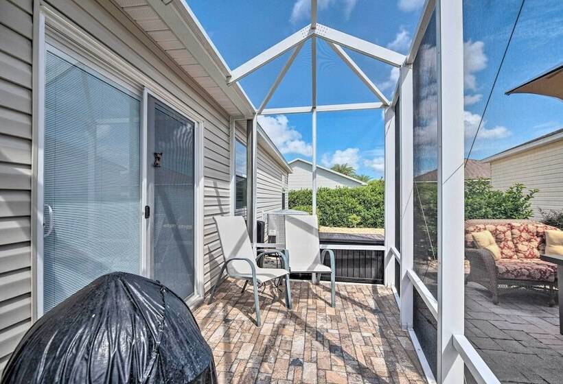 ~ 1 Mi To Golf: Home W/ Patio In The Villages!