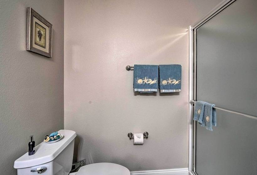 ~ 1 Mi To Golf: Home W/ Patio In The Villages!