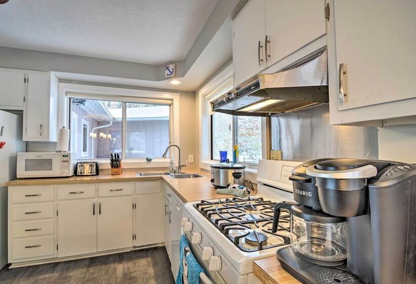 Rapid City Home On Torch Lake W/ 2 Fireplaces!