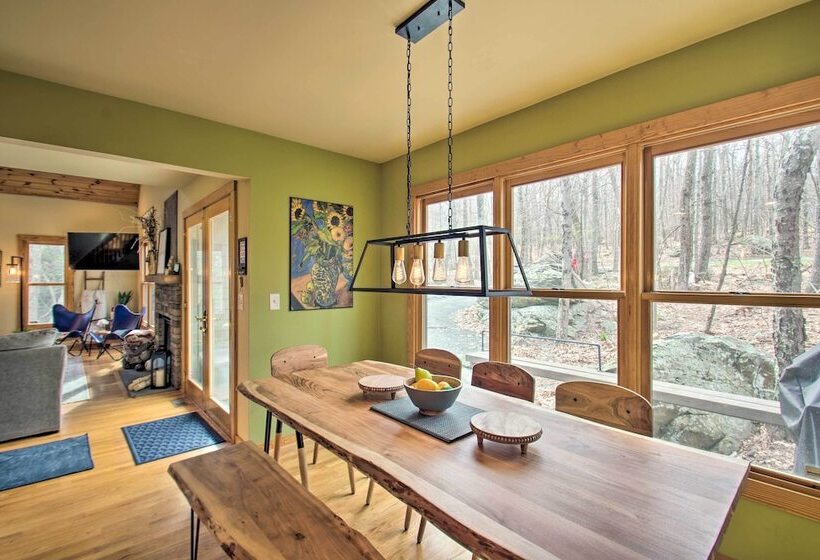 Wintergreen Resort Cabin: Near The Slopes!