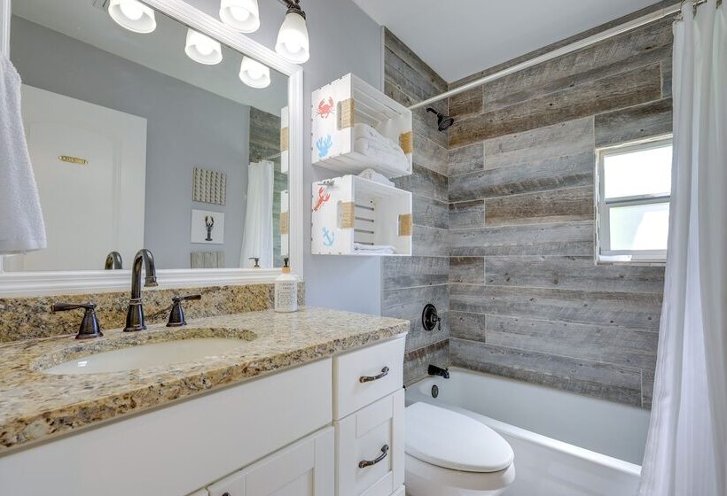 Tropical Naples Home Rental W/ Yard Near Beaches!