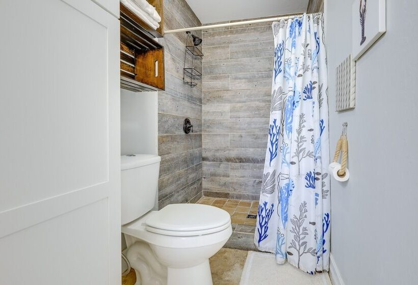 Tropical Naples Home Rental W/ Yard Near Beaches!