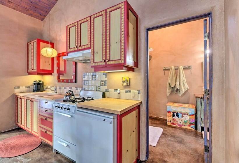 Unique Casita W/ Kiva Fireplace: 11 Mi To Taos Ski