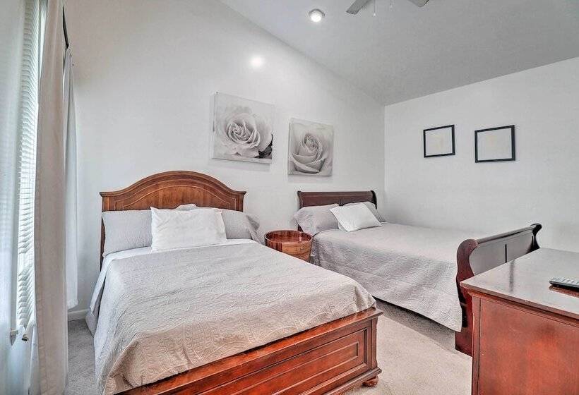 Private Yard: Pet Friendly Home In Dover