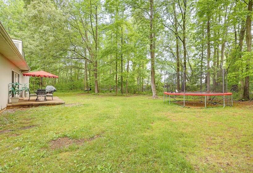 Private Yard: Pet Friendly Home In Dover
