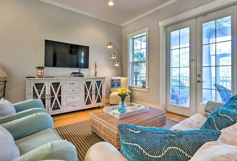 Upscale Gulf Retreat W/pool Access  ½ Mi To Beach