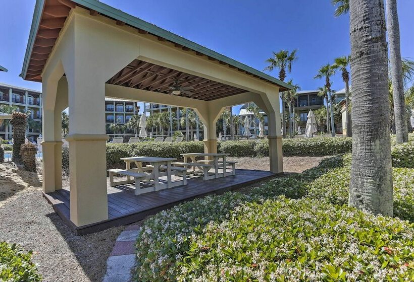 Upscale Gulf Retreat W/pool Access  ½ Mi To Beach