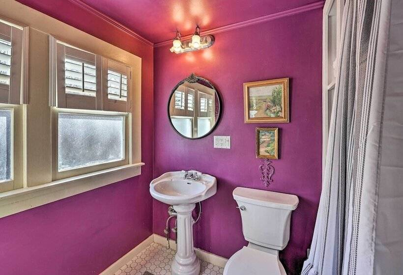 Walk To Dtwn: Historic Home In Eureka Springs