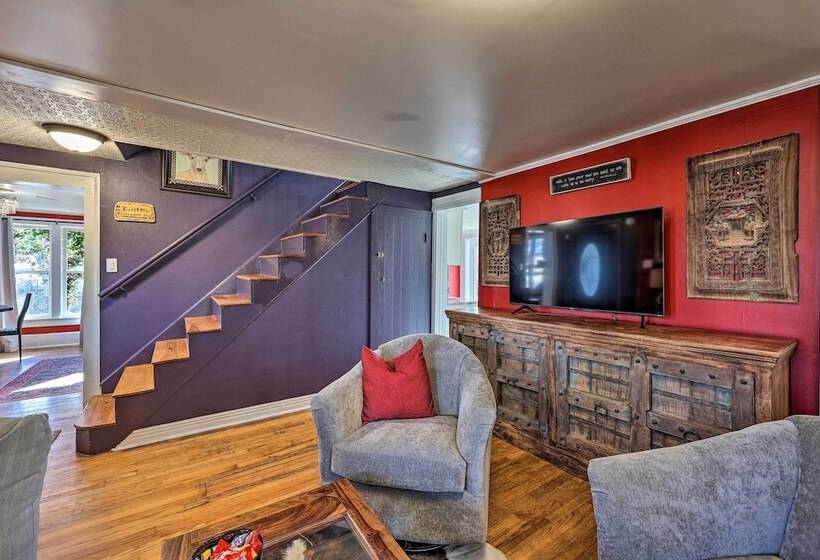 Walk To Dtwn: Historic Home In Eureka Springs