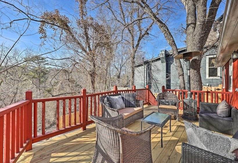 Walk To Dtwn: Historic Home In Eureka Springs