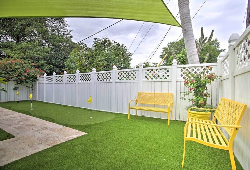 Vibrant Home W/ Outdoor Oasis ~ 1 Mi To Beach!