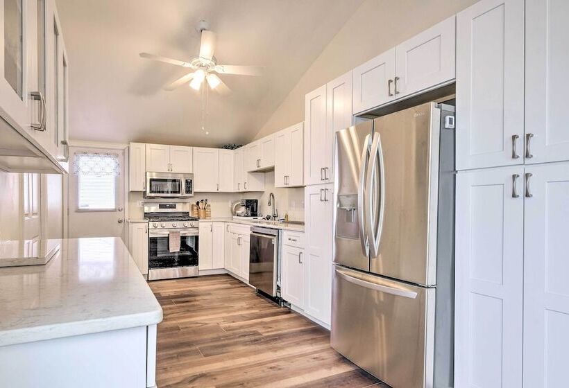 Waterfront Cottage W/ Private Beach + Deck!