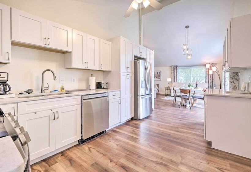 Waterfront Cottage W/ Private Beach + Deck!