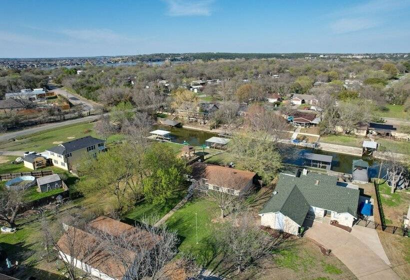 Waterfront Granbury Home: Easy Lake Access!
