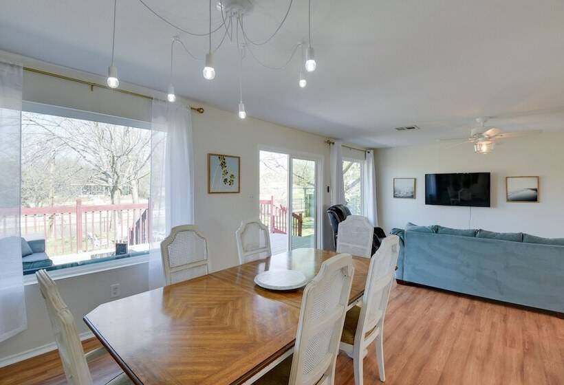 Waterfront Granbury Home: Easy Lake Access!