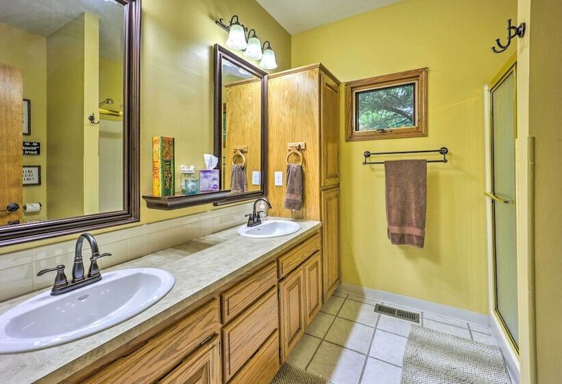 Waterfront Home On Beaver Lake W/ 2 Decks!