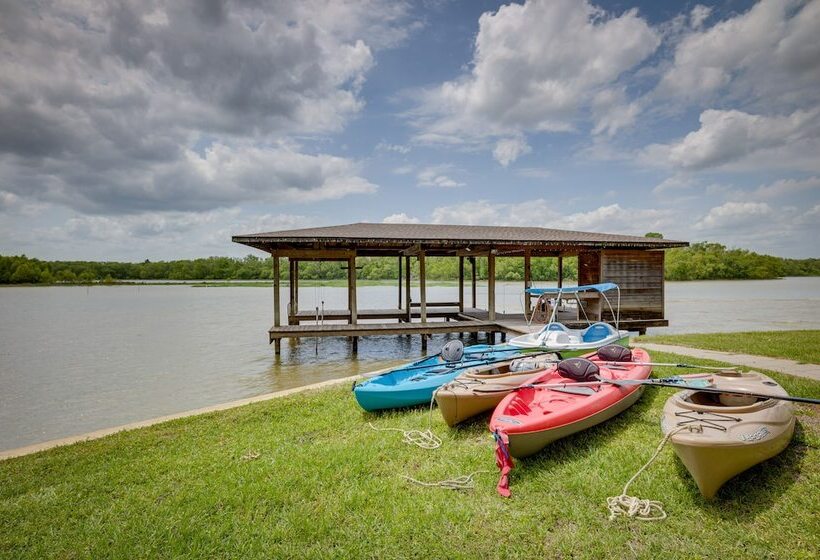 Waterfront Huntsville Home W/ Private Dock & Spa