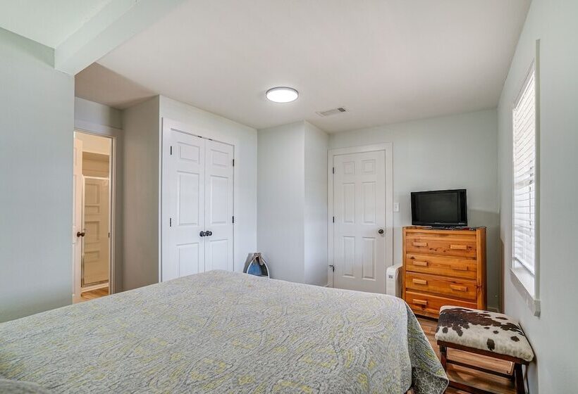 Waterfront Louisiana Home W/ Private Boat Launch!