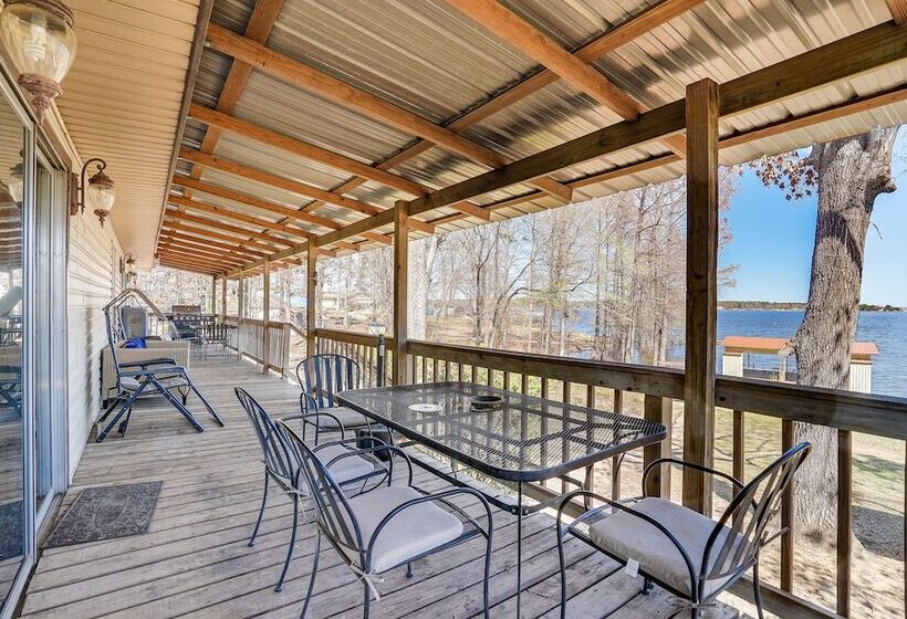 Waterfront Louisiana Home W/ Private Boat Launch!