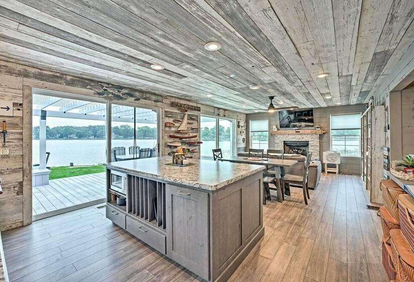 Waterfront Retreat, 10 Mi To Dtwn Shipshewana