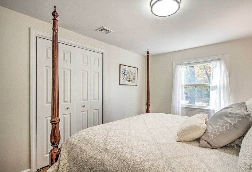 Wayne Home W/ Spacious Yard ~ 20 Mi To Philly!