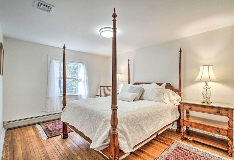 Wayne Home W/ Spacious Yard ~ 20 Mi To Philly!