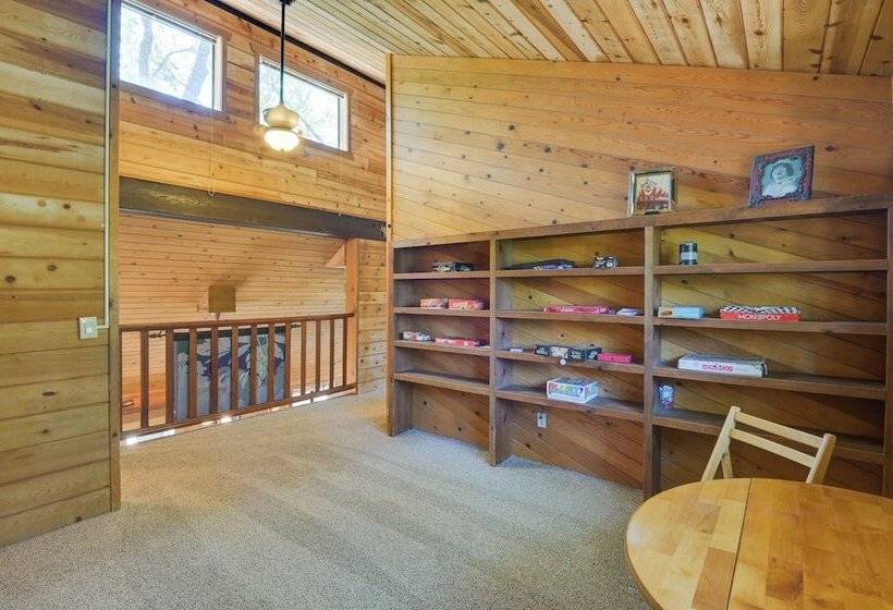 Welcoming Cole Ridge Chalet In Kelseyville!