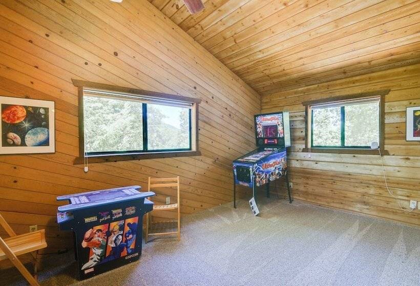 Welcoming Cole Ridge Chalet In Kelseyville!