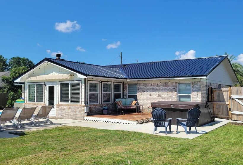 Welcoming Pensacola Home W/ Spacious Yard!