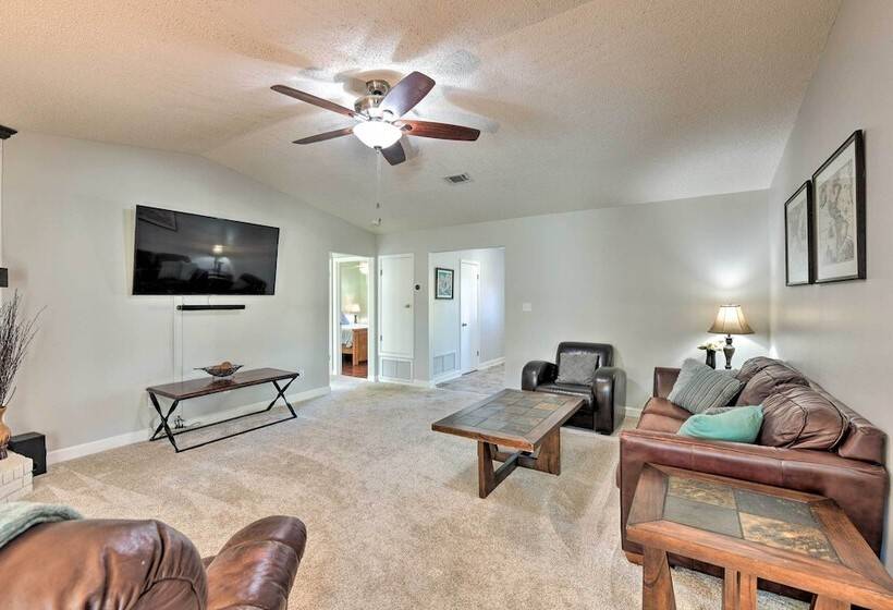 Welcoming Pensacola Home W/ Spacious Yard!