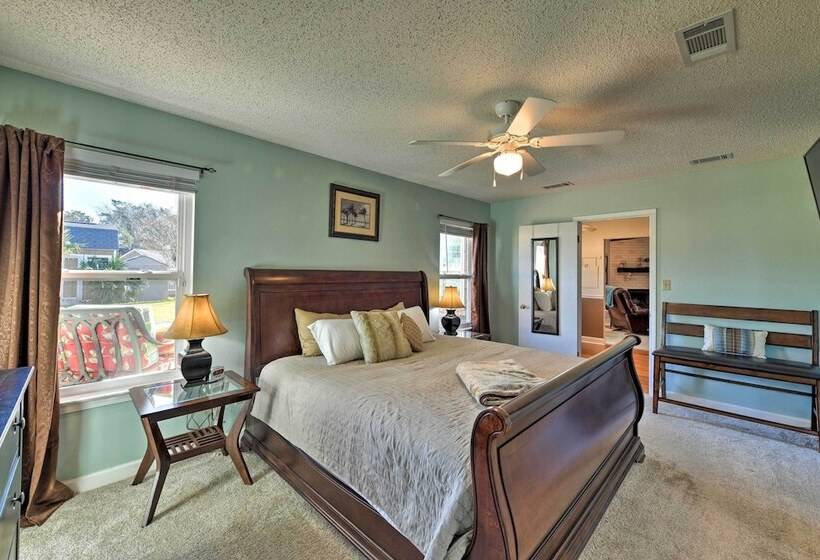 Welcoming Pensacola Home W/ Spacious Yard!